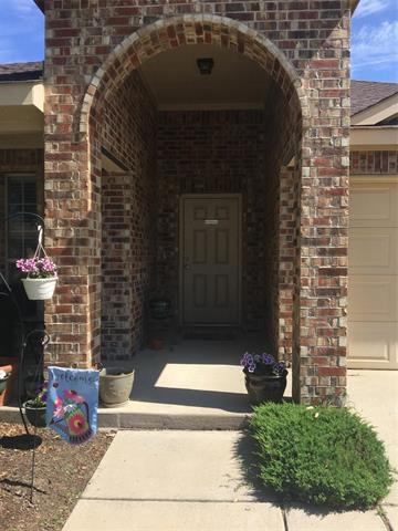 Building Photo - 1121 Lake Hollow Dr
