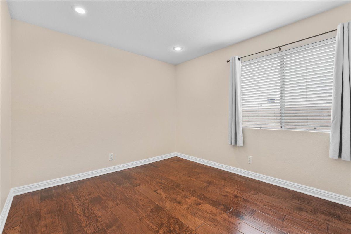 Building Photo - 6642 Brighton Pl