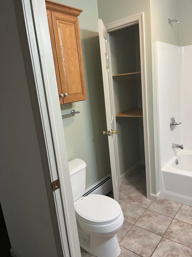 Building Photo - 3405 Sullivan Trl