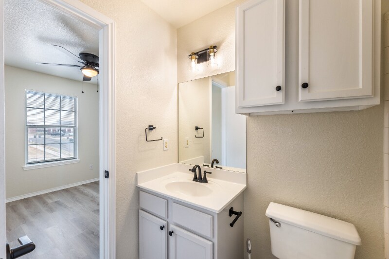 Building Photo - 5810 Redstone Dr