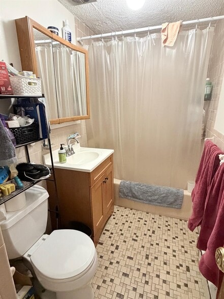 Building Photo - 94 Beacon St