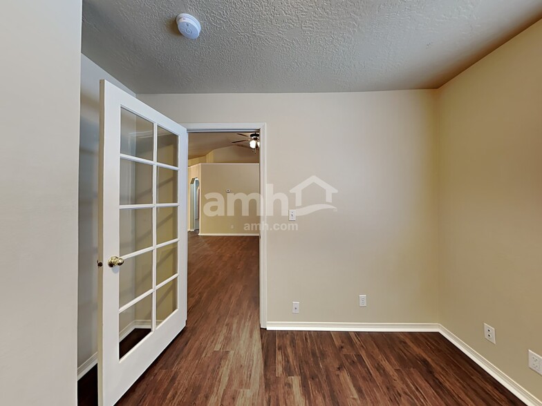 Building Photo - 37 Boardwalk Way