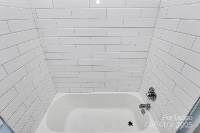 Building Photo - 2504 Morton St