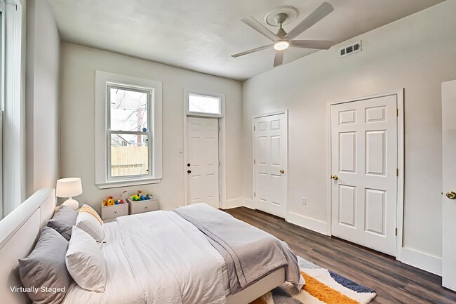 Building Photo - Where Vintage Vibes Meet Modern Mojo—Rent This Rare Historic 4BR/2BA Duplex in Norfolk’s Park Place