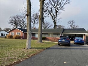 Building Photo - 826 Orlando Dr