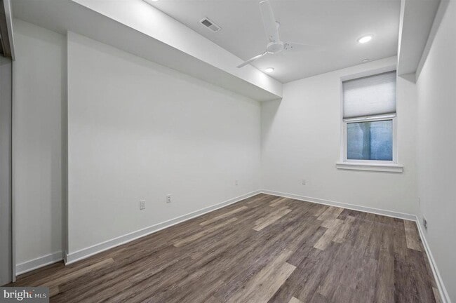 Building Photo - 4912 Baltimore Ave