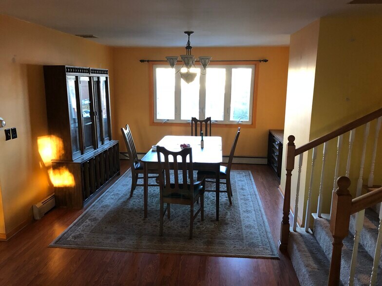 Dining room - 361 Chestnut Ave