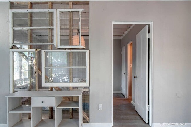 Building Photo - A North Park Gem! Remodeled! One of a kind...