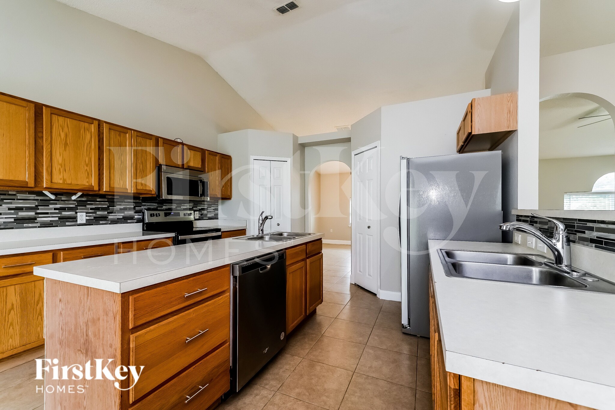 Building Photo - 129 Aurora Ln