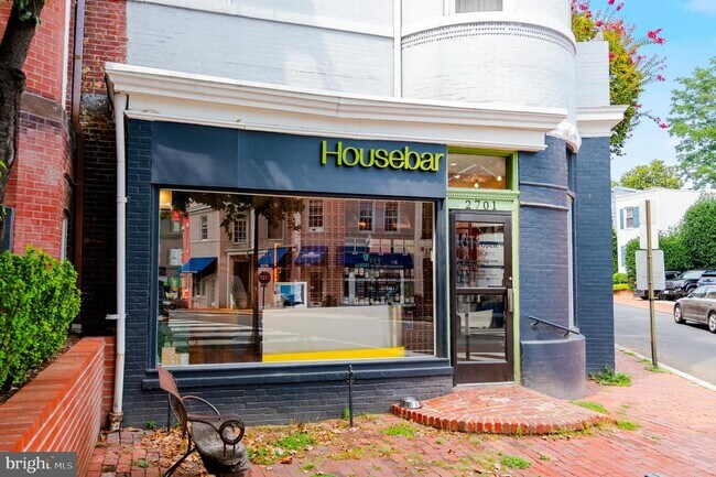 Building Photo - 2516 Q St NW