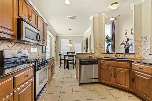 Building Photo - 1610 Hidden Springs Path