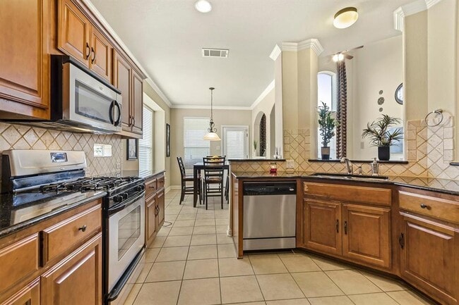 Building Photo - 1617 Hidden Springs Path