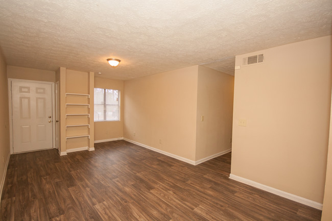 Building Photo - Bluestone Manor