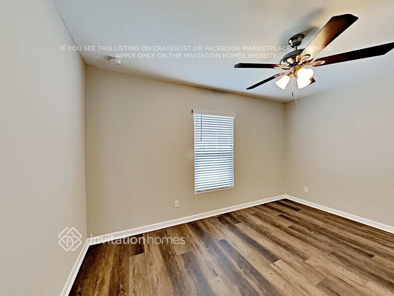 Building Photo - 347 NW Bayshore Blvd