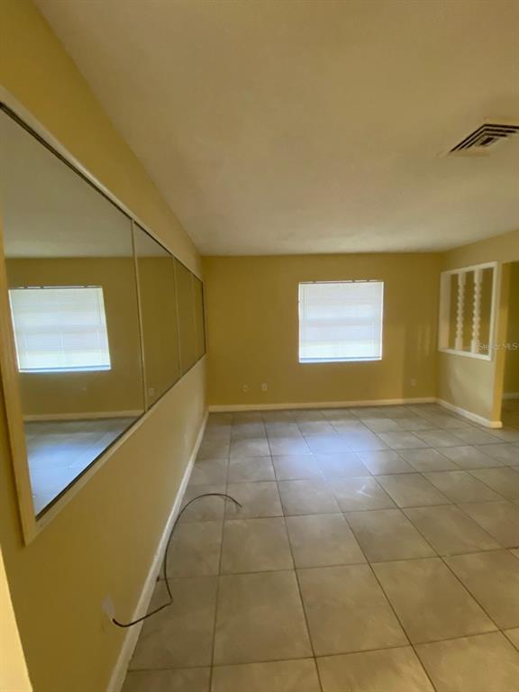 Building Photo - 3509 Lori Ln N
