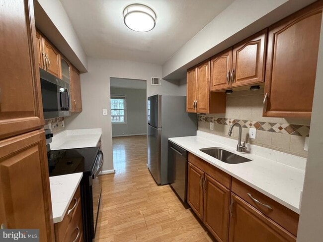 Building Photo - 3023 Creel Ct