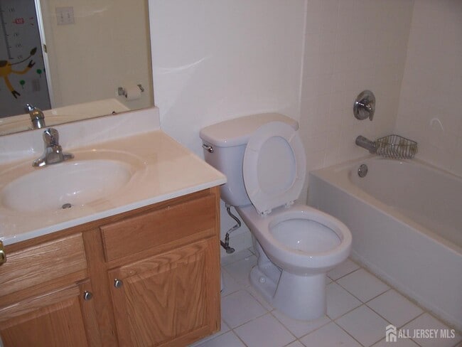 Building Photo - 157 Valmore Ct