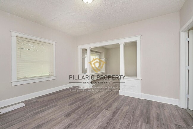 Building Photo - 3-Bedroom Home Near Tuxedo Park with 2-Car Garage, Available NOW!