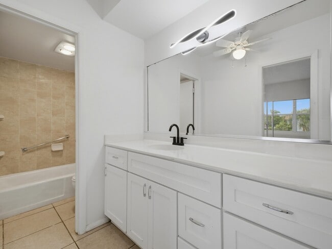 Building Photo - 6289 Lear Dr