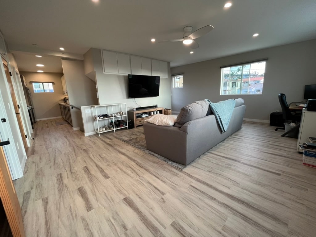 Building Photo - 4649 Santa Monica Ave