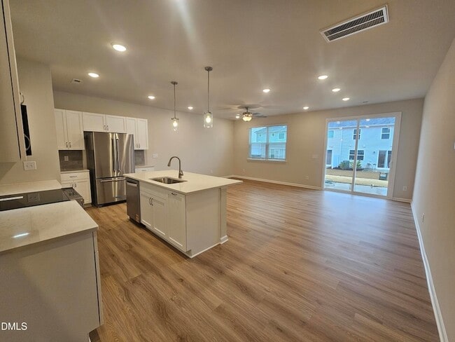 Building Photo - 111 Siebold St