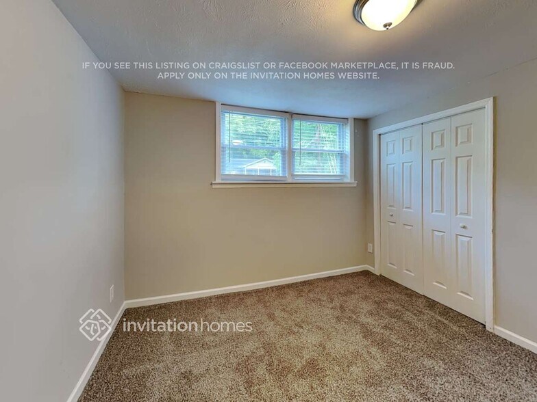 Building Photo - 2362 Springdale Cir SW