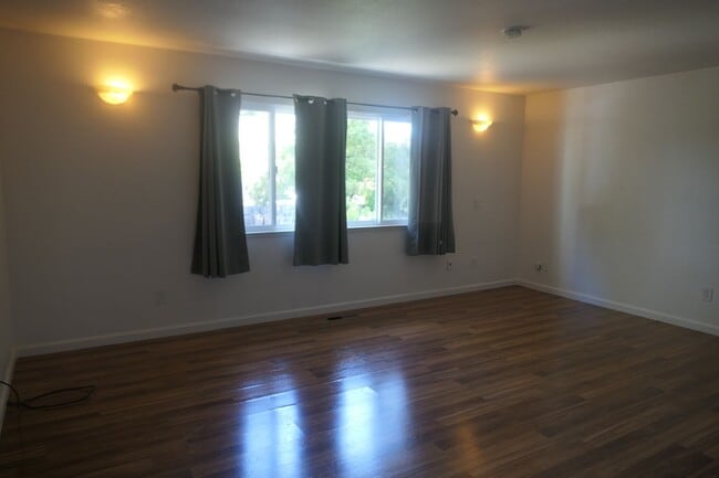 Building Photo - 69 Maranatha Dr