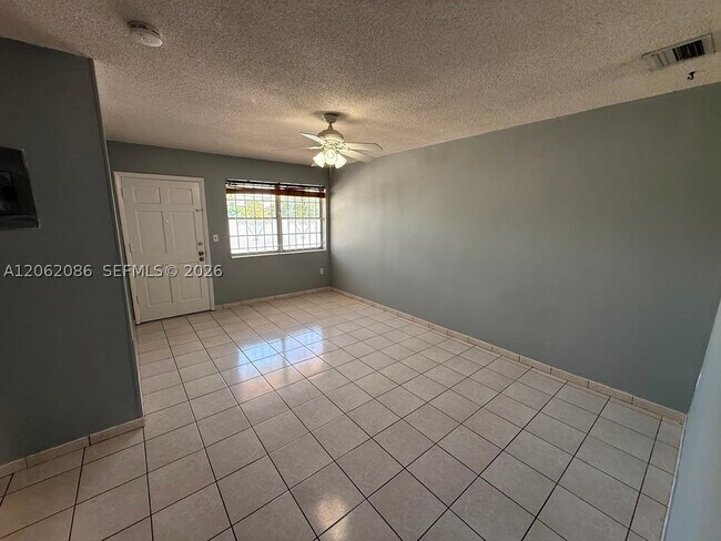 Building Photo - 1154 W 35th St