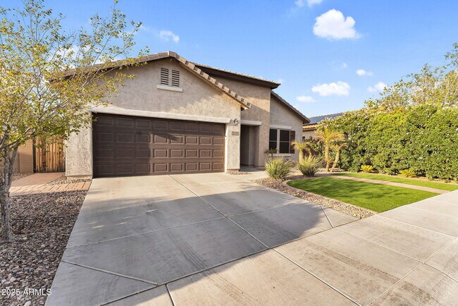 Building Photo - 6550 W Desert Blossom Way
