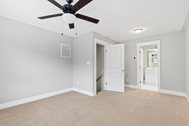 Building Photo - Charming Cape Cod in Tuscaloosa Lakewood!