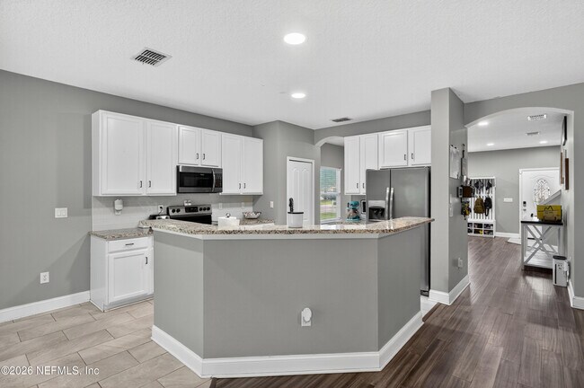 Building Photo - 2038 Creekmont Dr