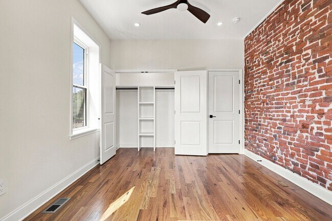 Building Photo - 2409 N 33rd St