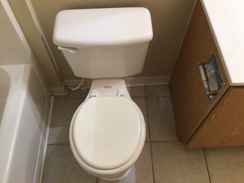 Building Photo - 3293 Carlotta Rd