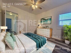 Building Photo - 347 1/2 E. Center St-