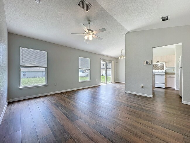 Building Photo - 424 Danube Dr