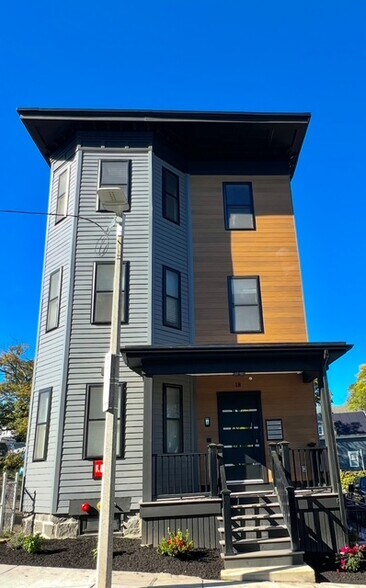 Primary Photo - 18 Dunreath St