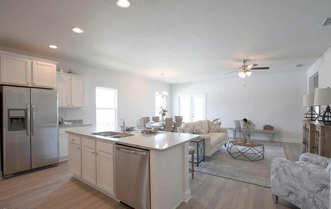 Building Photo - 248 Sea Grv Wy