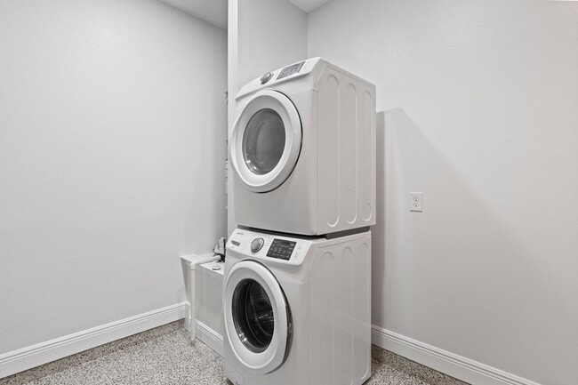 Building Photo - 206 Piper Cv