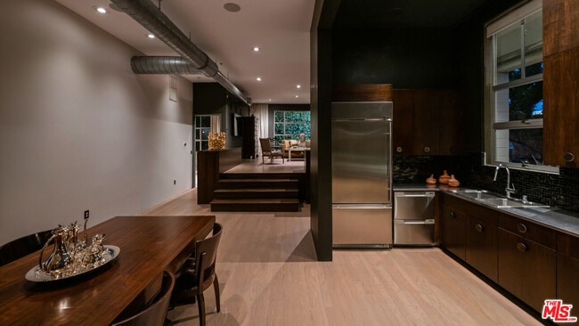 Building Photo - 710 Orlando Ave