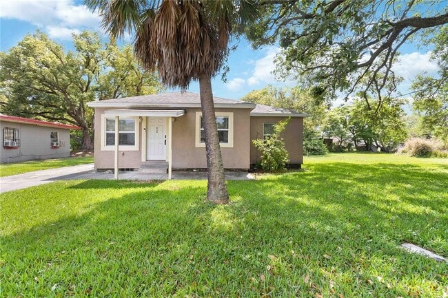 Building Photo - 634 18th St