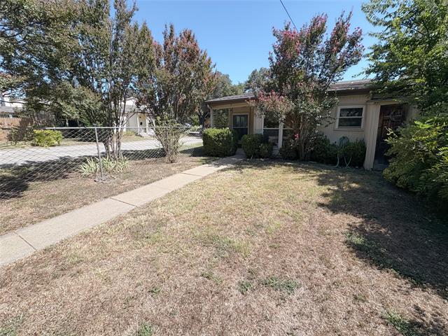 Building Photo - 8637 N Normandale St