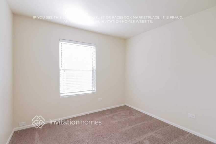 Building Photo - 1313 Lasser Dr