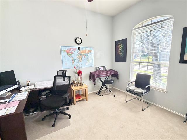 Building Photo - 652 Forest Hill Dr