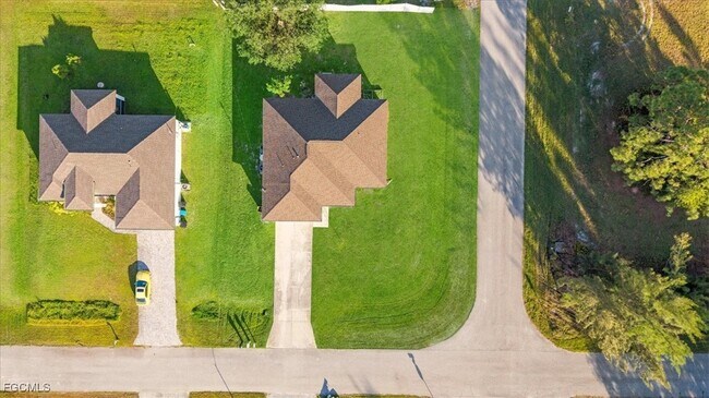 Building Photo - 1801 NW 1st Ave