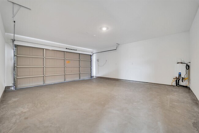 Building Photo - 26710 Willow Ln