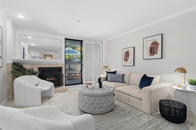 Building Photo - "Chic 800 Sq Ft Downtown San Diego Retreat...