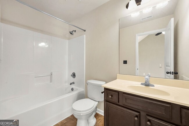 Building Photo - 882 Nestling Dr