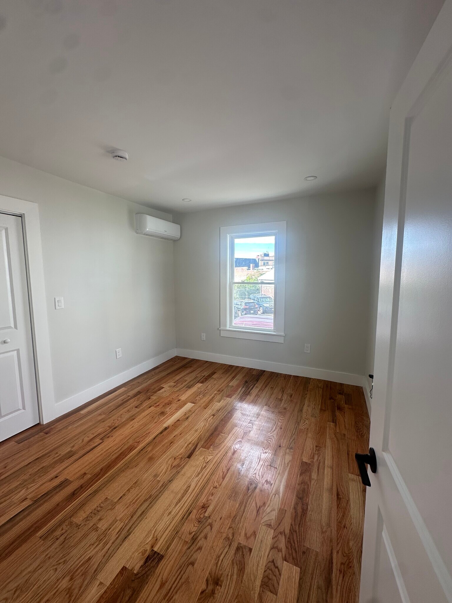 Building Photo - 4 Upham Ave