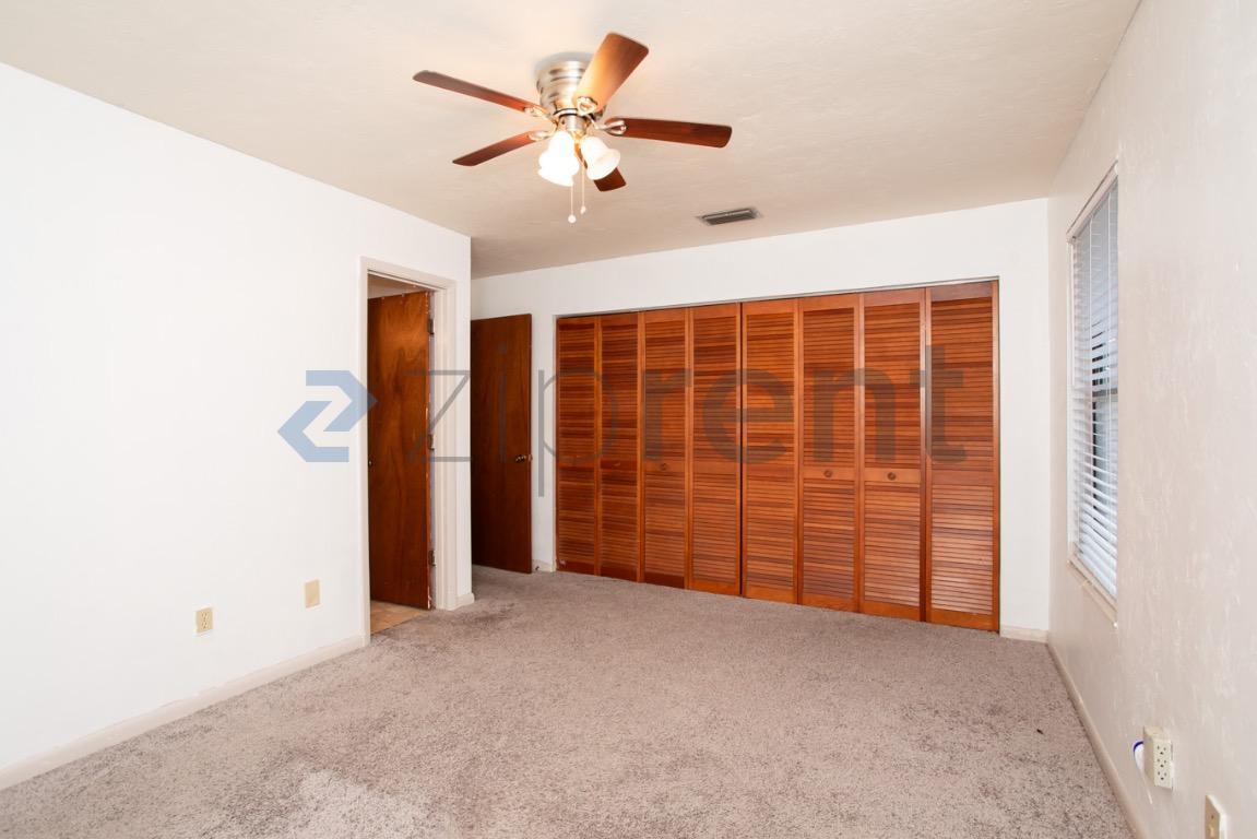 Building Photo - 6722 NW 113th Ln