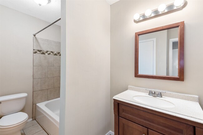 Building Photo - 8915 Beau Monde Dr